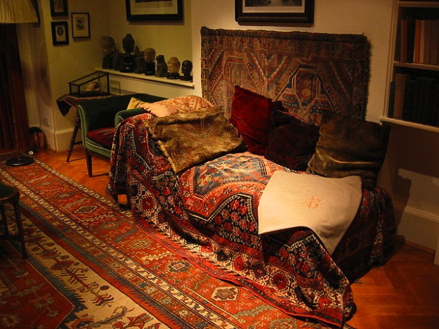Freud Sofa