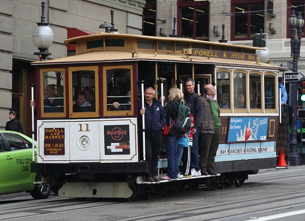 Cable car on Powell st Crop, sf, ca, Jjron 25.03.2012