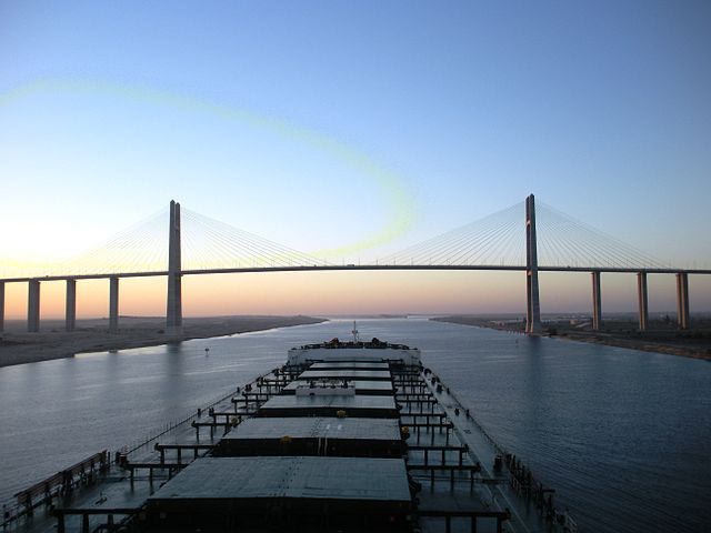 640px Capesize Bulk Carrier at Suez Canal Bridge