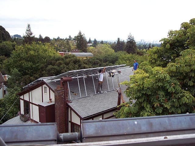 640px pv Solar Installers on Sloped Roof