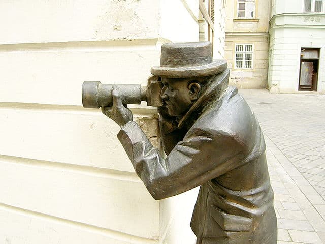 Paparazzi Statue