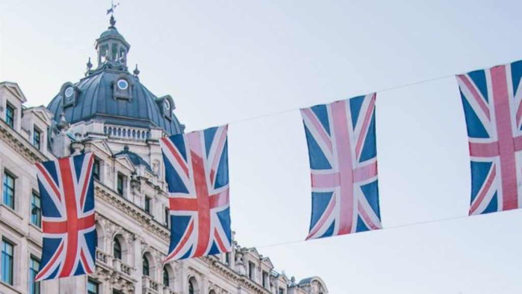 How to Obtain UK Citizenship Through Investment