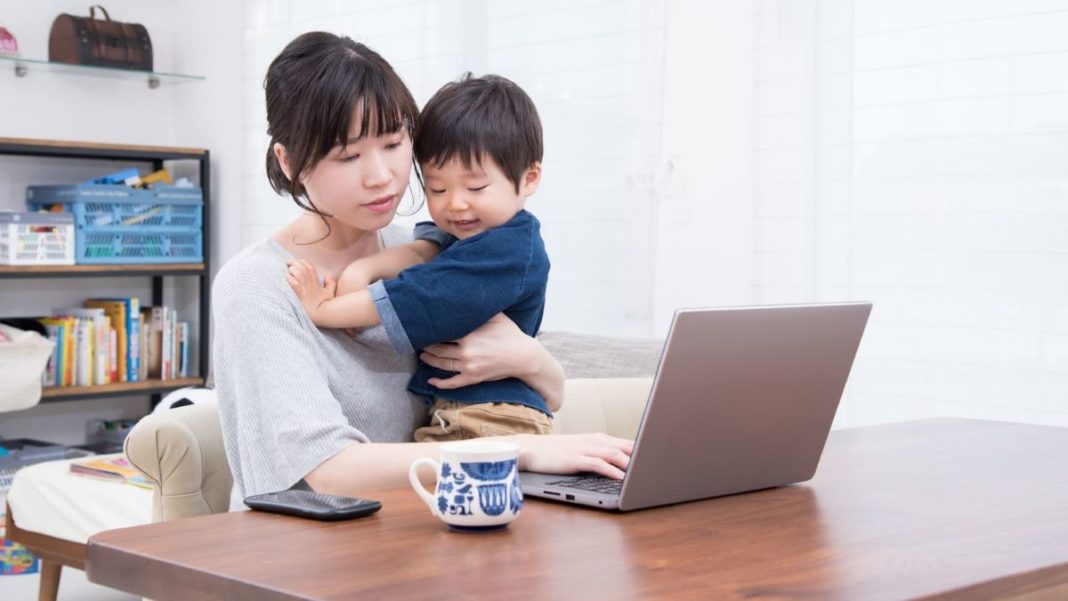 How to Keep up with Your Business as a Single Parent