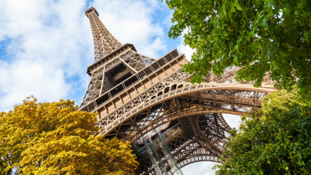 Study Business in Paris with PSB