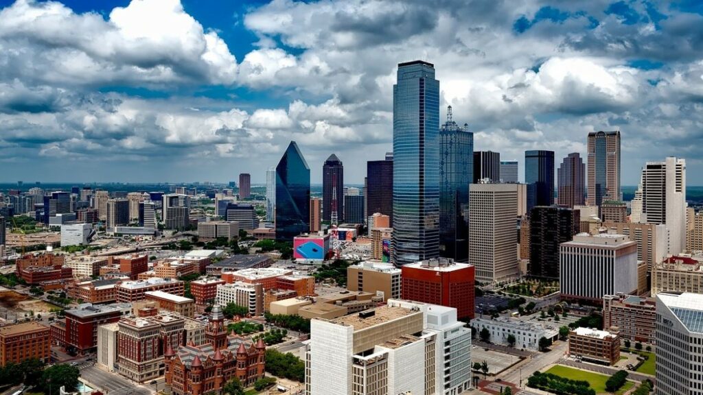an insurance company in Texas represented by a photo of the Dallas, Texas, skyline